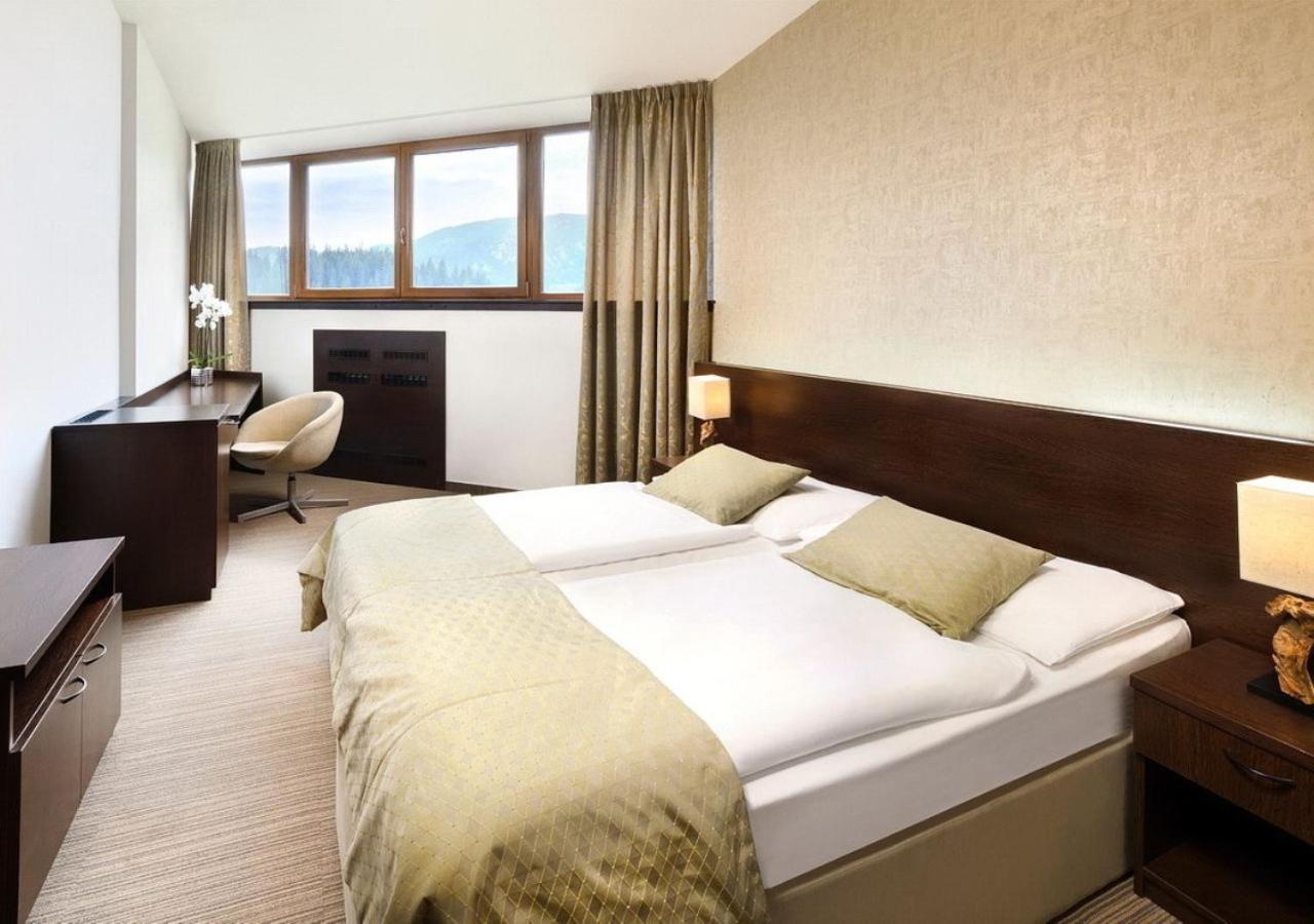 Hotel Grand Jasna Демановска Долина Екстериор снимка